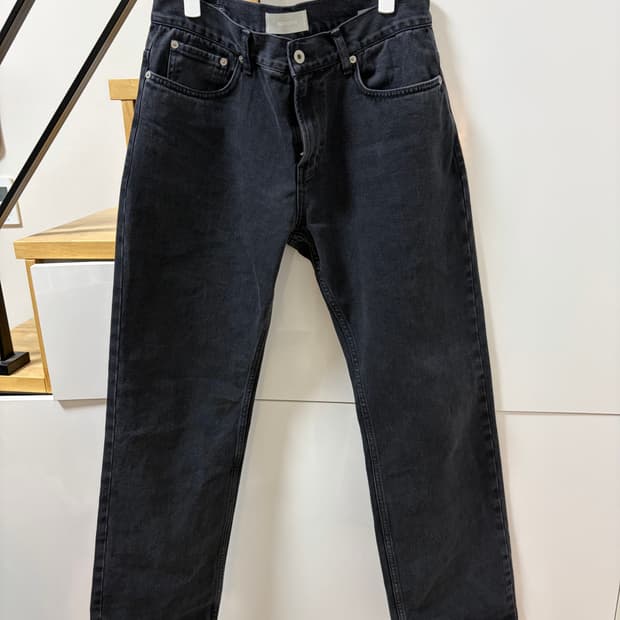 에잇디비전 워시드 블랙 팬츠 - 세미 플레어 핏