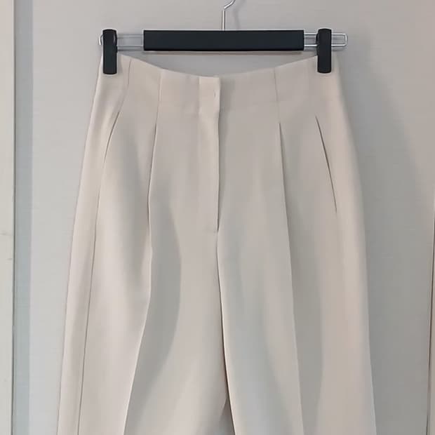 한섬 LANVIN 랑방
핀턱 반바지