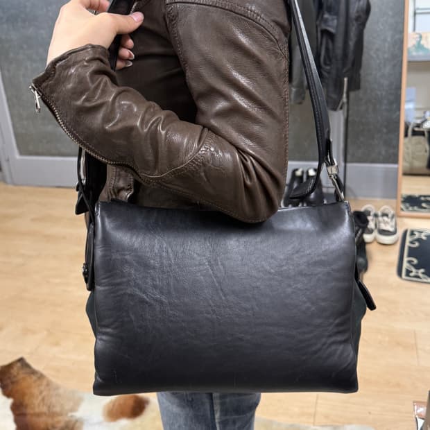 알렉산더 왕 락앤키 카프레더 스퀘어 숄더백