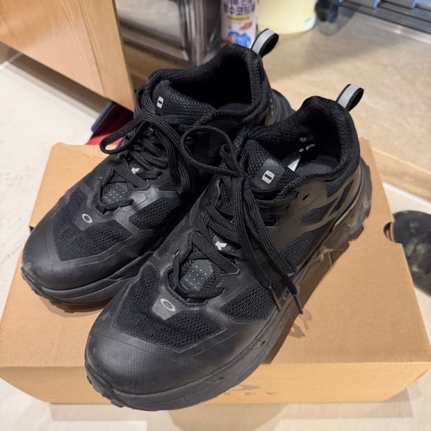 [270]오클리 라이트 브리드 트리플 블랙