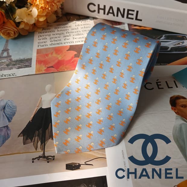 샤넬 실크 올오버 로고 넥타이 10.2cm B-등급 A19540
