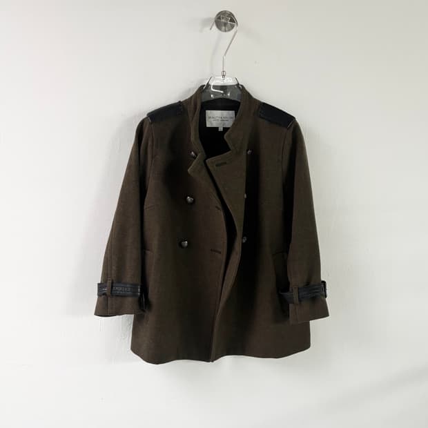 뷰티 앤 유스 밀리터리 자켓