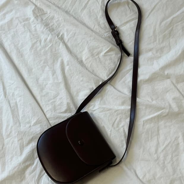 brown shoulder bag