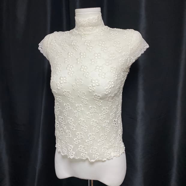 4298 SHIZUKA KOMURO sleeveless top