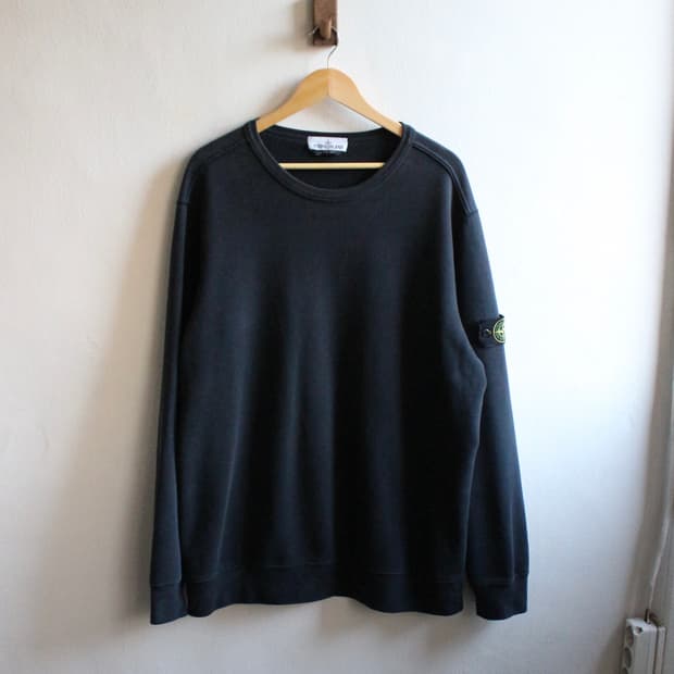 스톤아일랜드 블랙 컬러 스웻셔츠