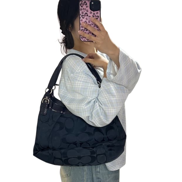 코치 네이비블루 여름 보부상 숄더백 모던