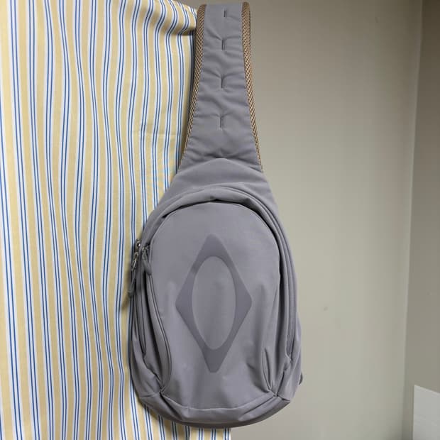 미스치프 슬링백