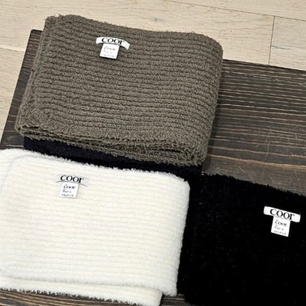 쿠어 플러피 얀 머플러 (화이트)