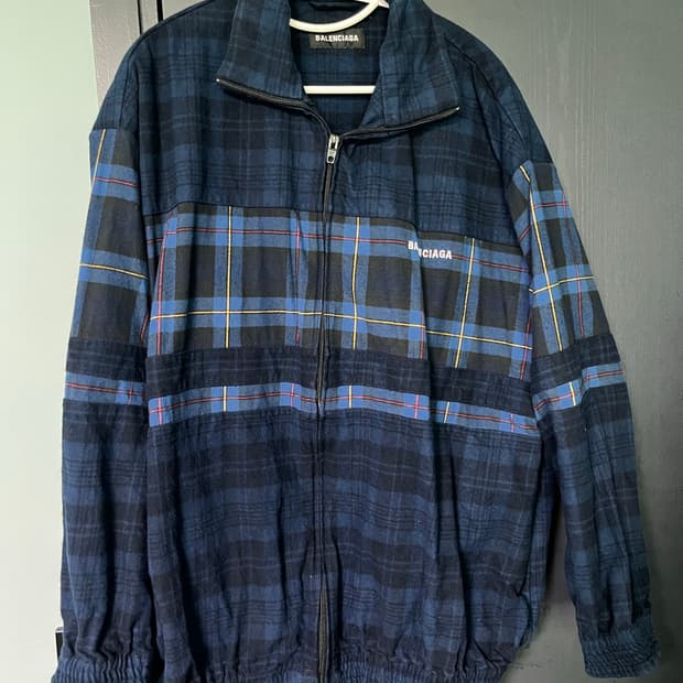 발렌시아가 20AW 블루체크 플란넬 자켓