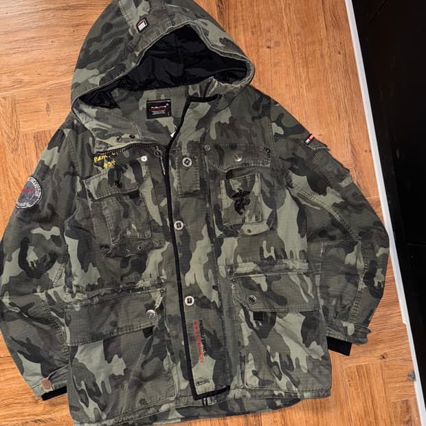 후부 밀리터리 카모 디테일 야상점퍼 