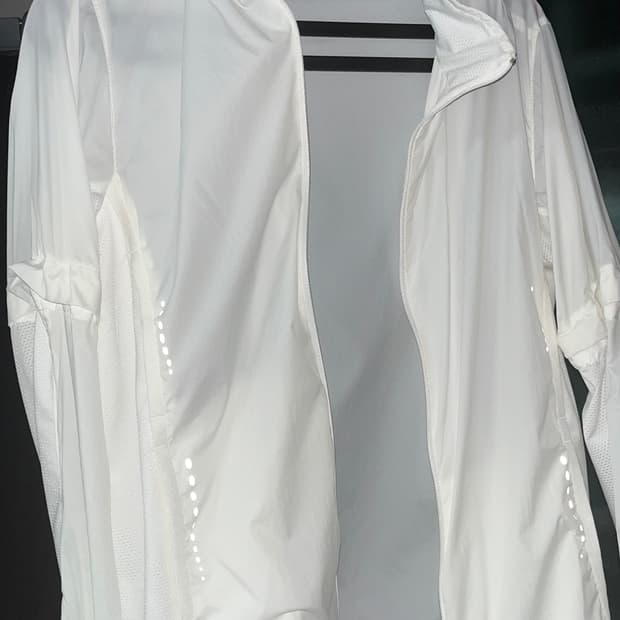 혜인서 컨버터블 집업