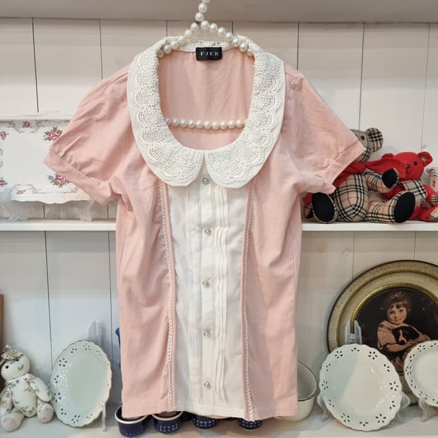 FJER 딸기우유 핑크 레이스 카라 블라우스