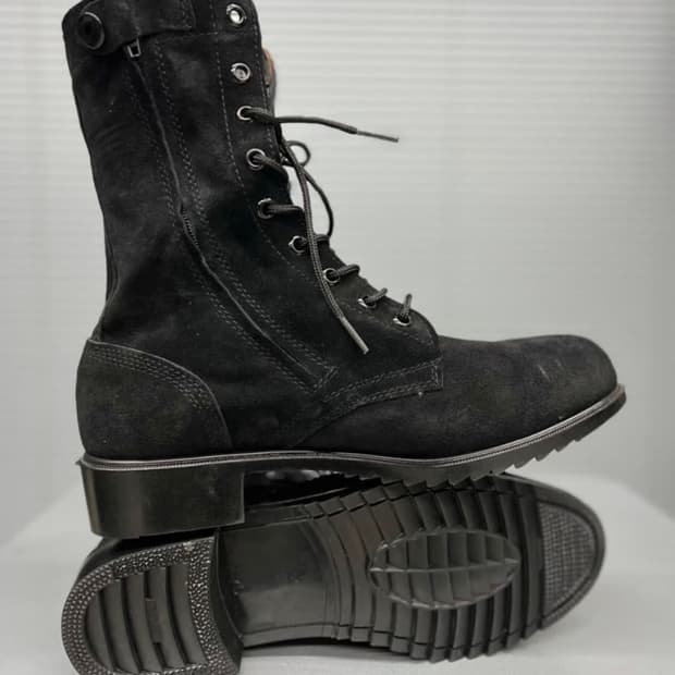 스웨이드 컴뱃 워커 