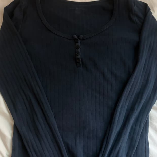 브랜디멜빌 네이비 펀칭니트