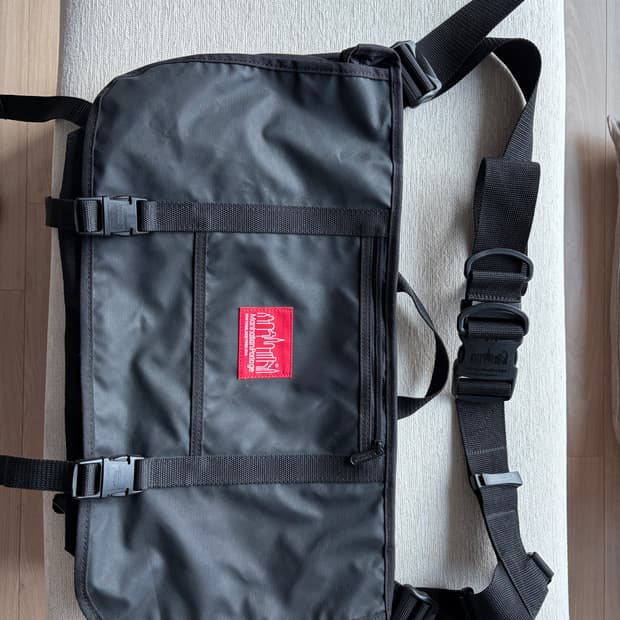 (새상품) 맨하탄포티지 NY 메신저 백 LG 블랙