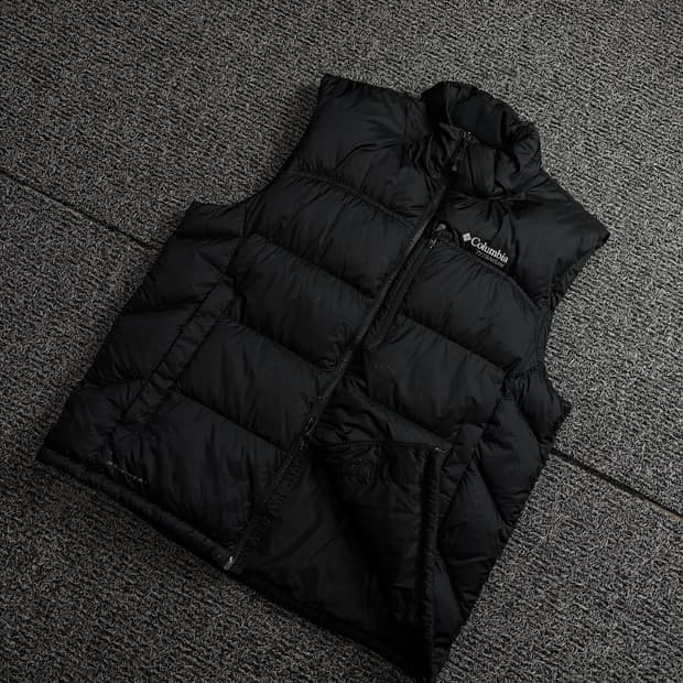 컬럼비아 USA 티타늄 옴니히트 다운 베스트 블랙 1882