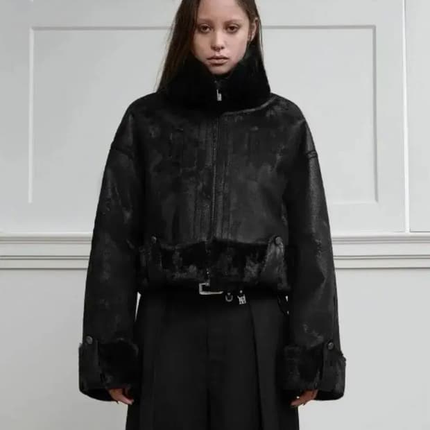 24시즌 트리밍버드 무스탕 삽니다