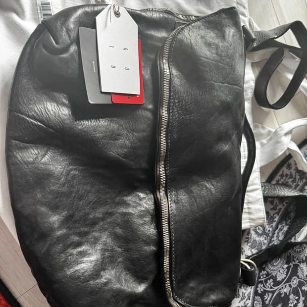 GUIDI M10 훌스레더 메신저 숄더백 블랙