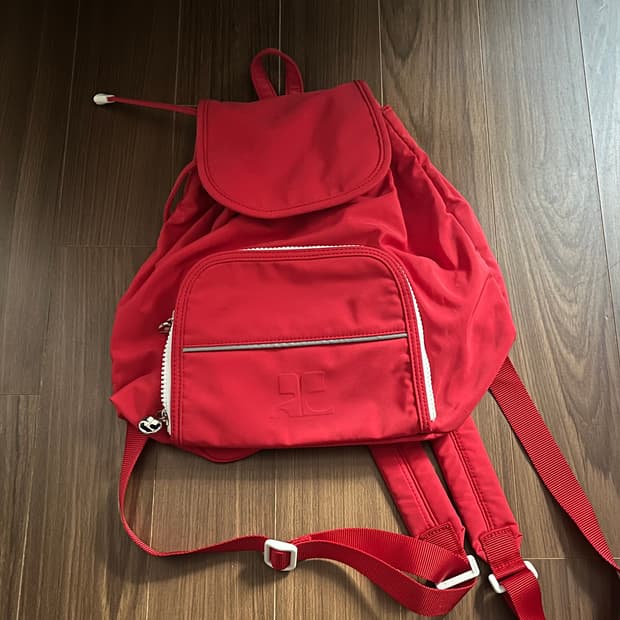 꾸레쥬 레드 백팩