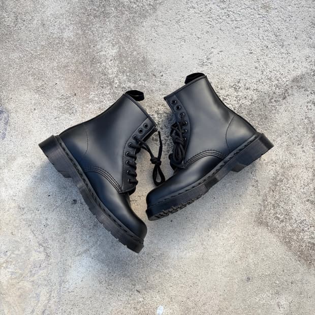 닥터마틴 1460 모노블랙 부츠 240