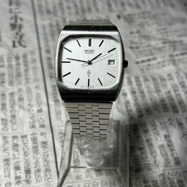 SEIKO quartz square