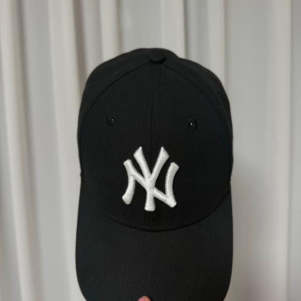 뉴에라 블랙 볼캡