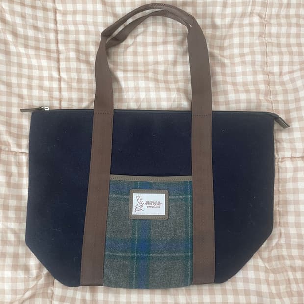 모리걸 빈티지 토끼 패치 모직 토트백 🐰💙🤎