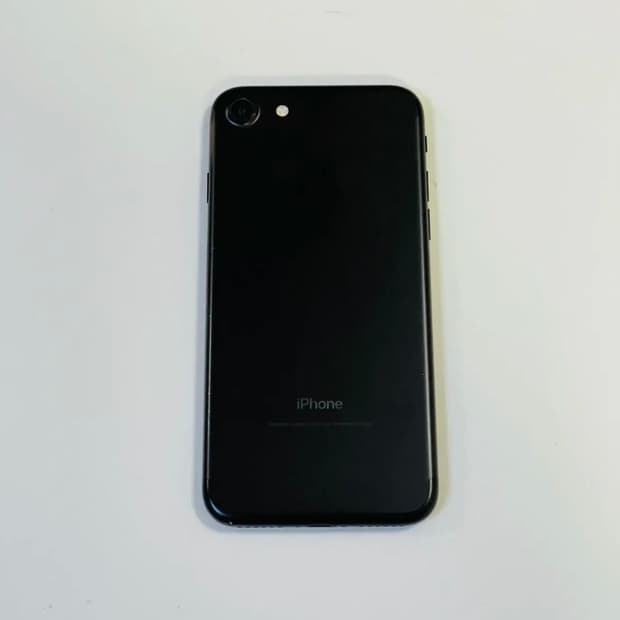 아이폰7 32기가 매트블랙 (배터리성능100)