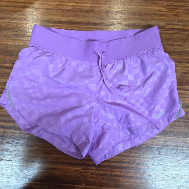 나이키 해외판 여성 체커보드 러닝 쇼츠반바지 xs
