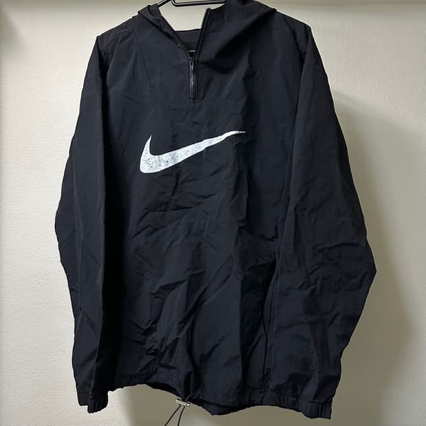 나이키 빅로고 블랙 아노락 반집업 바람막이