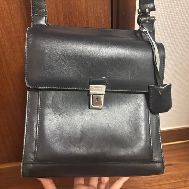 페라가모 크로스백 