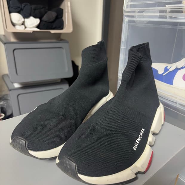 발렌시아가 스피드 러너 270