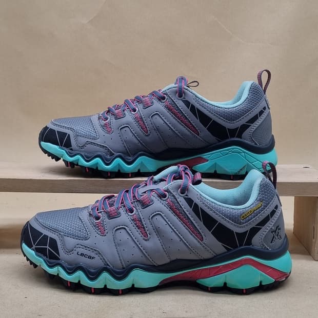 르까프 XR 스플래쉬 여성 트레킹화 230