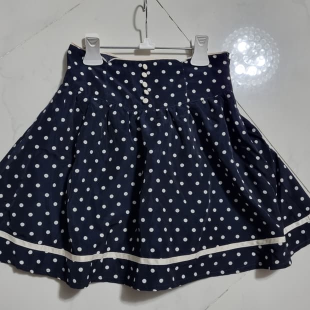 fint 도트 큐롯 스커트
