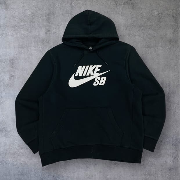 나이키 SB 블랙 컬러 빅로고 후드티