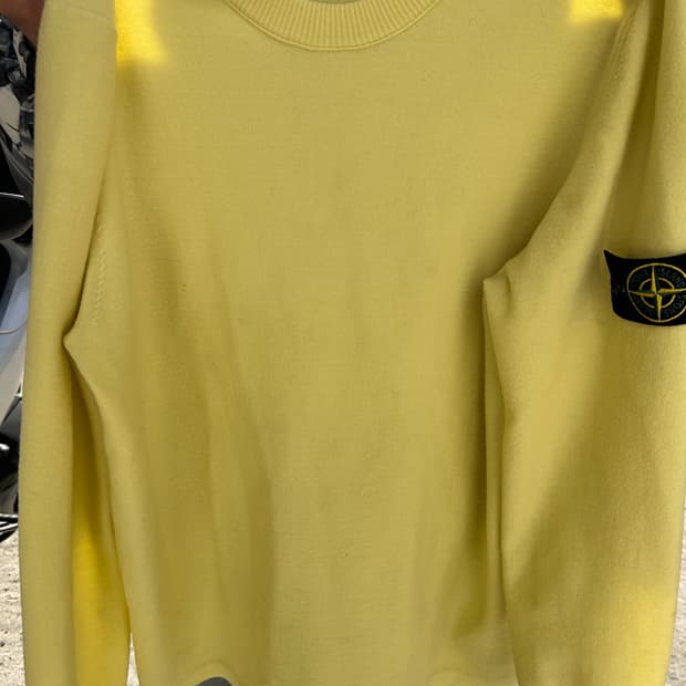 스톤 아일랜드 노란색 니트