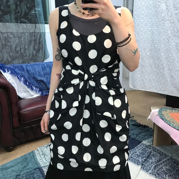 XXI 빈티지 여성 리본 디테일 도트 민소매원피스 