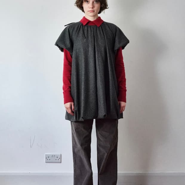 코스모스 볼륨 미니 원피스 (그레이)