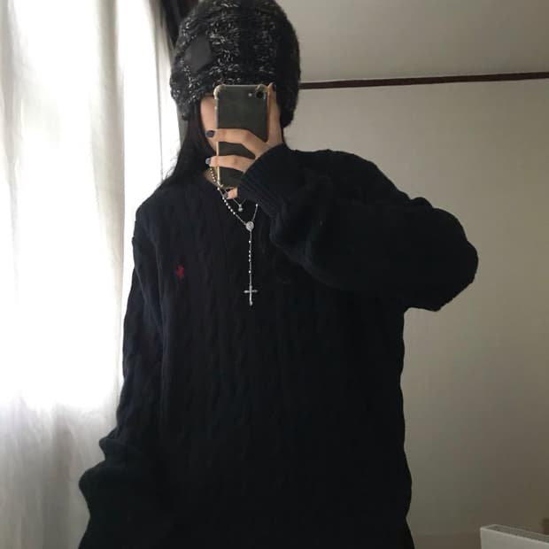 폴로 블랙 케이블 루즈핏 니트