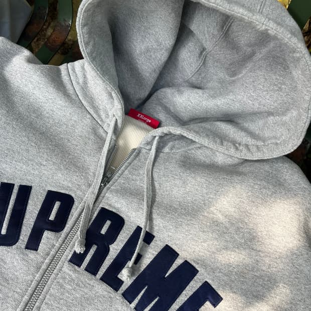 슈프림 써멀 아치로고 후드집업