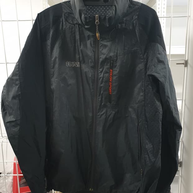 코오롱스포츠 바람막이 105사이즈 판매합니다.