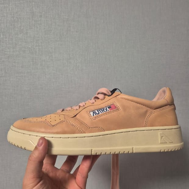 [새상품/280] 오트리 메달리스트 로우 고트스킨 스니커즈 핑크