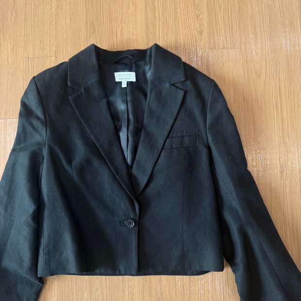 앤아더스토리즈 크롭 블레이저