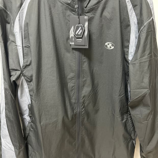 산산기어 패널드 자켓 블랙