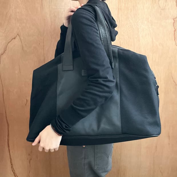 이세이미야케 빅 보스턴 백