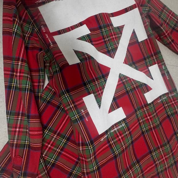 오프화이트 체크셔츠 