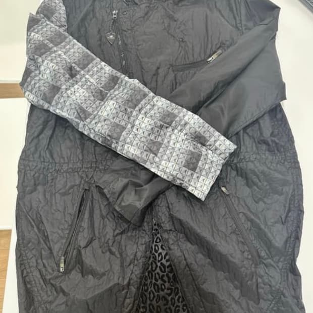 야스히로 퓨마 콜라보 바람막이