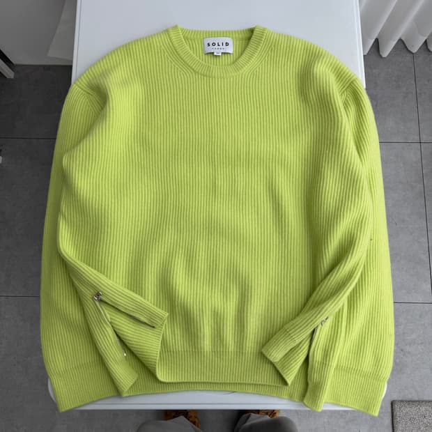 솔리드옴므 니트 