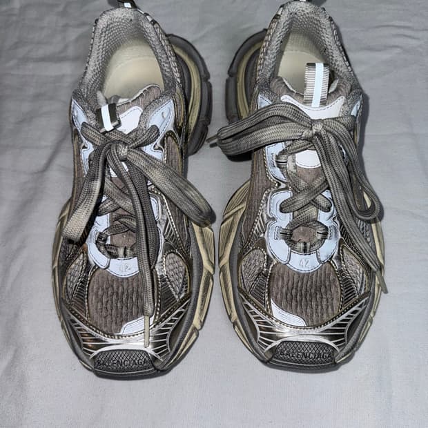 Balenciaga 3XL eggshell
