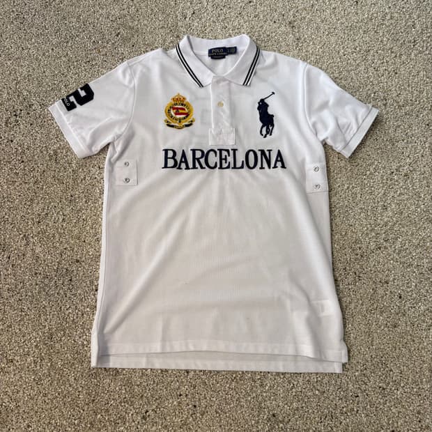 바르셀로나 폴로 카라티